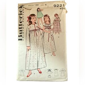 Butterick Printed Pattern 9221, Vintage, Nightgown/Robe, Size 6